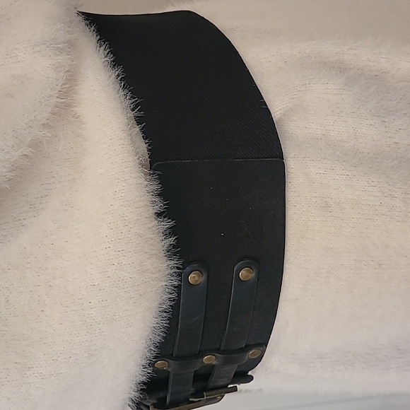 Black Leather and Stretch Waist Belt - Picture 3 of 5